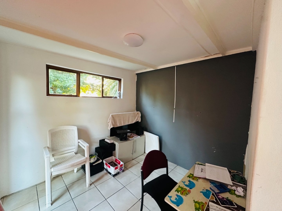 To Let 3 Bedroom Property for Rent in Loerie Park Western Cape